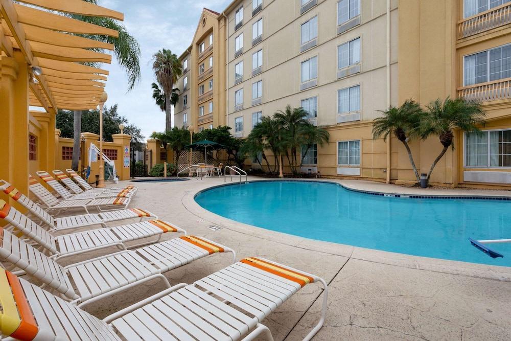 La Quinta By Wyndham Lakeland West Экстерьер фото