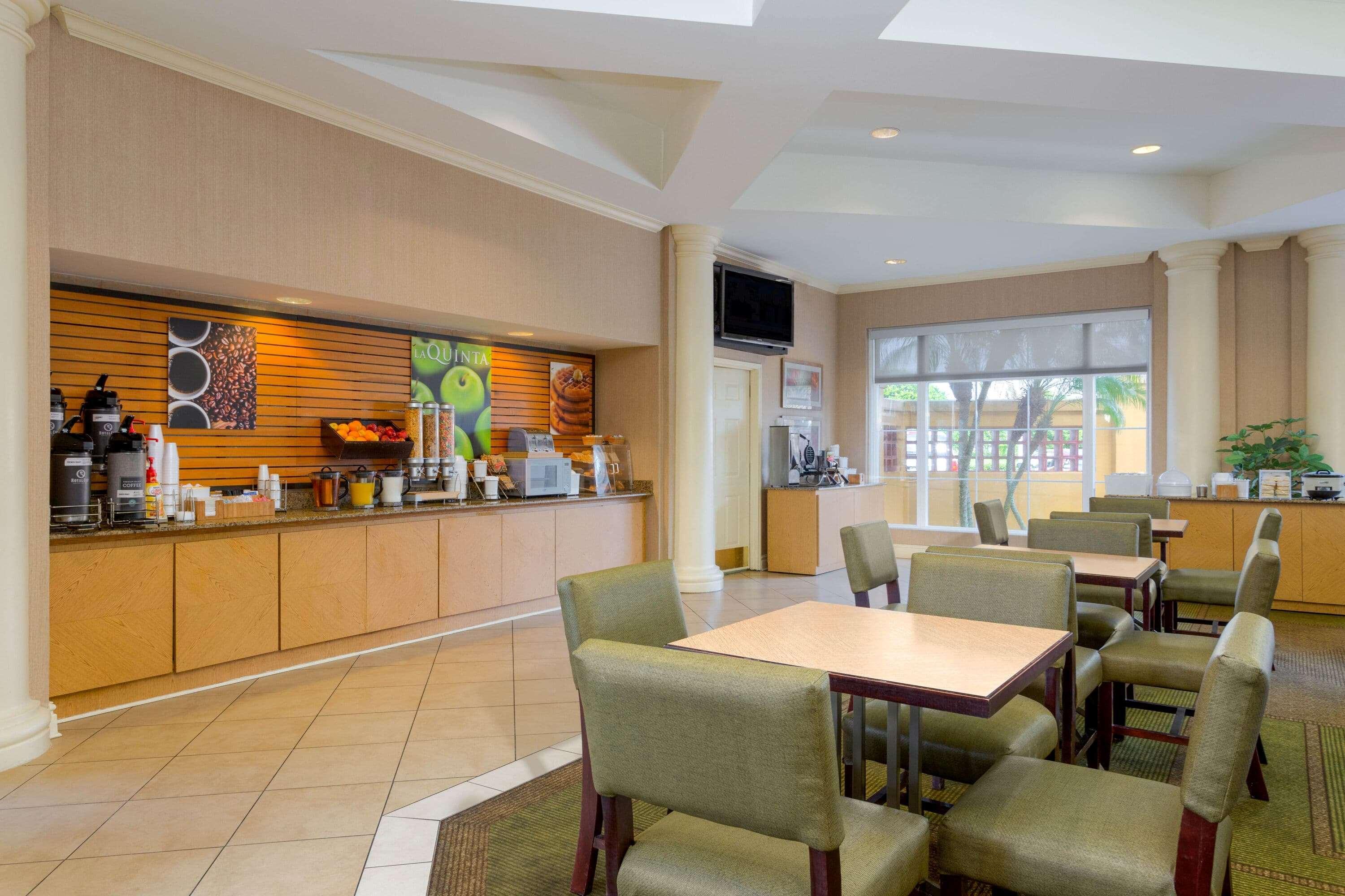 La Quinta By Wyndham Lakeland West Экстерьер фото